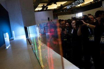 Oreiller anti-ronflement, téléviseur transparent et masque anti-bruit... trois innovations insolites vu au CES de Las Vegas