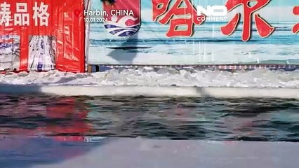 Winterschwimmen in China: Schwimmwettbewerb unter eisigen Temperaturen