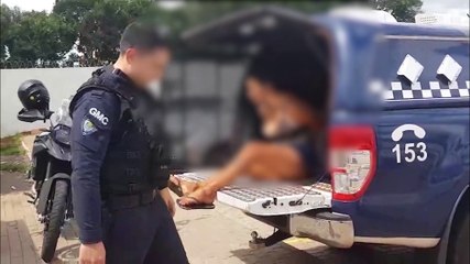 Banho Premium... na cadeia! Mulher é presa furtando shampoo, condicionador e pasta de dente