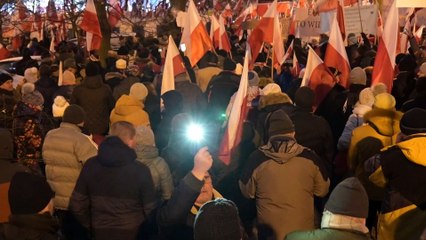 Protest Wolnych Polaków: Relacja na Żywo 🇵🇱