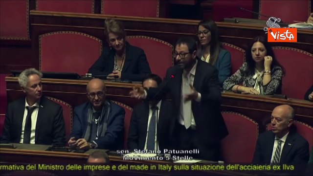 Ex Ilva, Patuanelli: Urso pensi a disastro che stanno facendo, noi avevamo prospettiva industriale