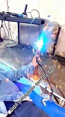 Estoy cansado de trabajar.