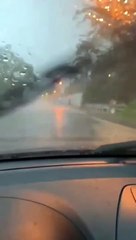 Após sensação térmica chegar a 43,1° chuva alaga ruas em Blumenau