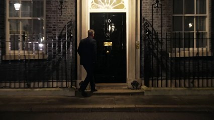 Cameron attends PM's Cabinet meeting over Houthi attacks
