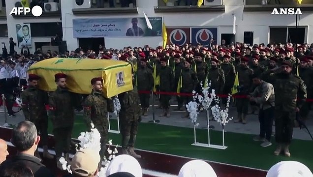 Libano, i funerali del dirigente di Hezbollah Wissam Tawil