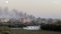 Gaza, colonne di fumo sopra Al-Zawayda
