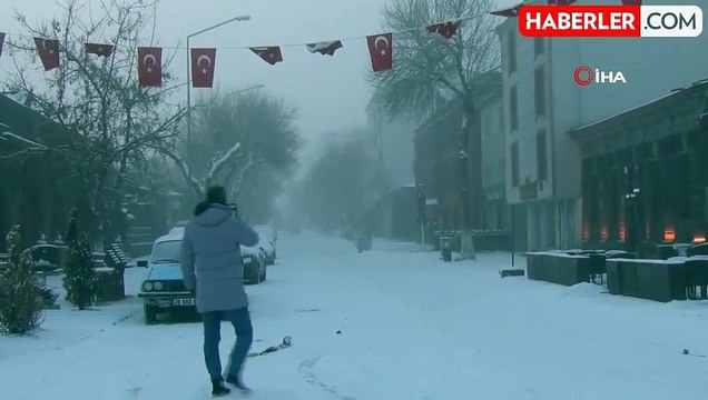 Kars beyaz gelinliğini giydi