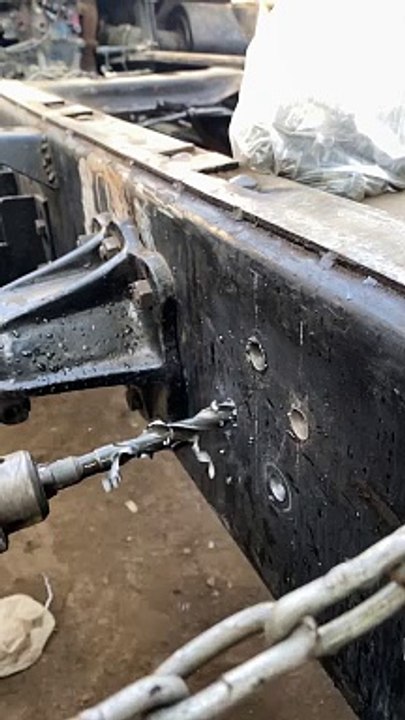 Truck Frame Holing #slowmotion #viral #mechanic #ytshorts #shortsvideo