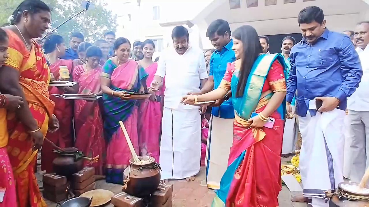 திருச்சியில் உறியடித்து தமிழர் திருநாளை கோலாகலமாகக் கொண்டாடிய அமைச்சர் நேரு