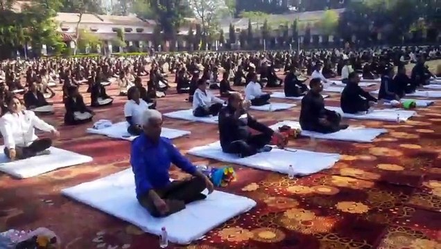 स्वामी विवेकानंद की जयंती के अवसर पर शहर में हुआ सूर्य नमस्कार