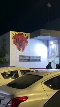 #Preliminar Por sus propios medios arribó un hombre herido con impactos de bala a las instalaciones de la Cruz Verde Pajaritos de Tonalá, fue agredido en calles de la colonia Emiliano Zapata, en Tlaquepaque #GuardiaNocturna