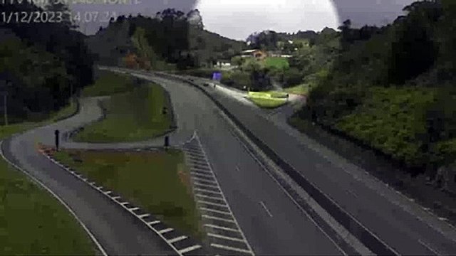 Câmeras registram imagens que podem ser de helicóptero desaparecido em SP