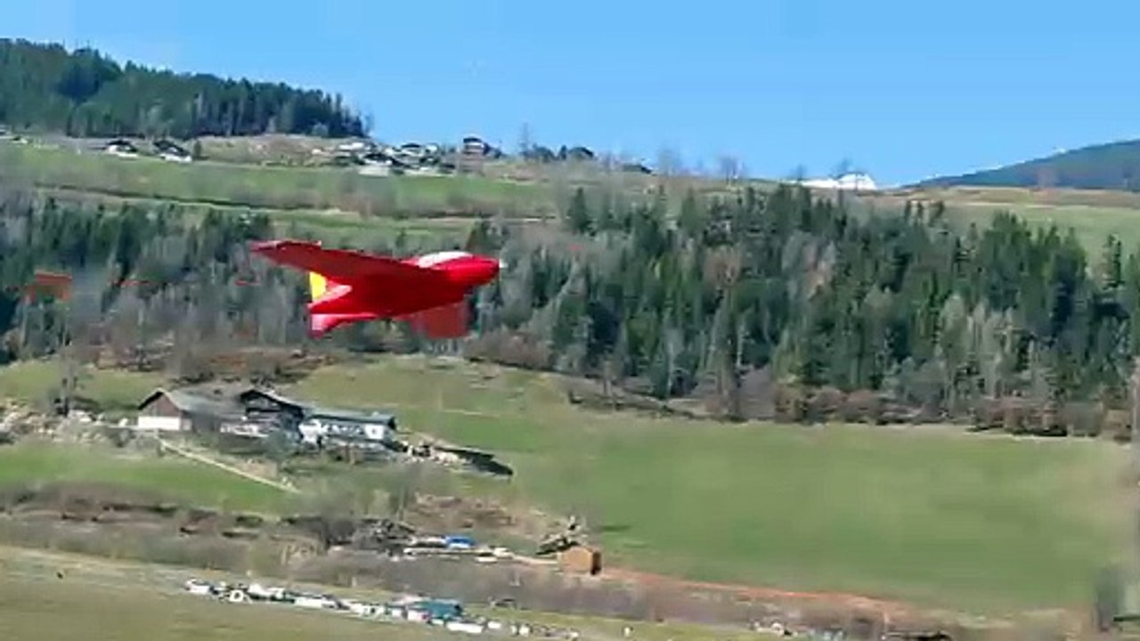 ME 163, Erstflug als Motorsegler