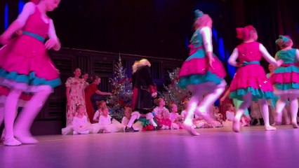 Gazeta Lubuska. Zielona Góra. "Dziadek do Orzechów" w wykonaniu sekcji baletowej Społecznego Ogniska Artystycznego LTM