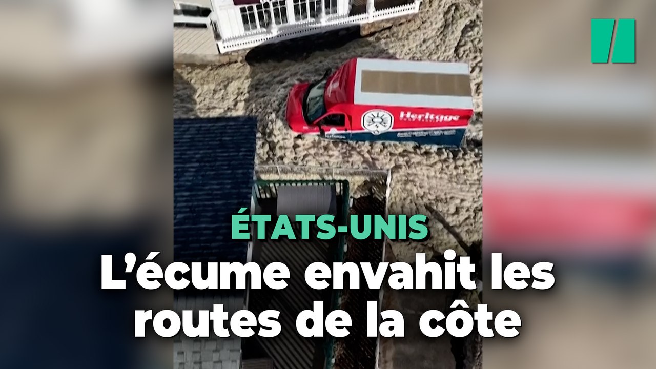 Aux États-Unis, une ville se recouvre d’écume suite aux inondations
