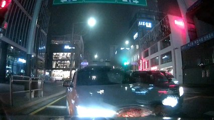 술에 취한 소방관, 교통사고 후 경찰차 들이받고 도주 🚓