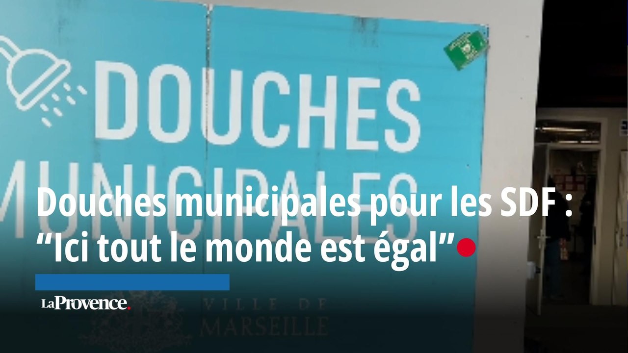 Douches municipales pour les SDF : “Ici tout le monde est égal”