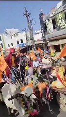 अनोखी बैलगाड़ी यात्रा में हज़ारों लोगों ने हिस्सा लिया