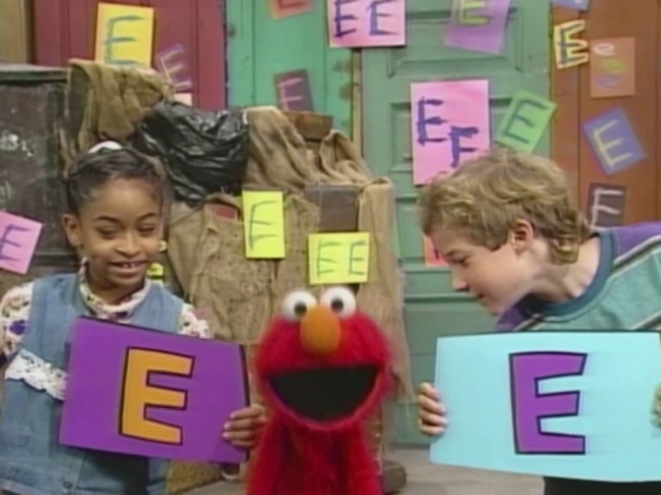 Sesame Street: Elmo's Letter E Song. - video Dailymotion