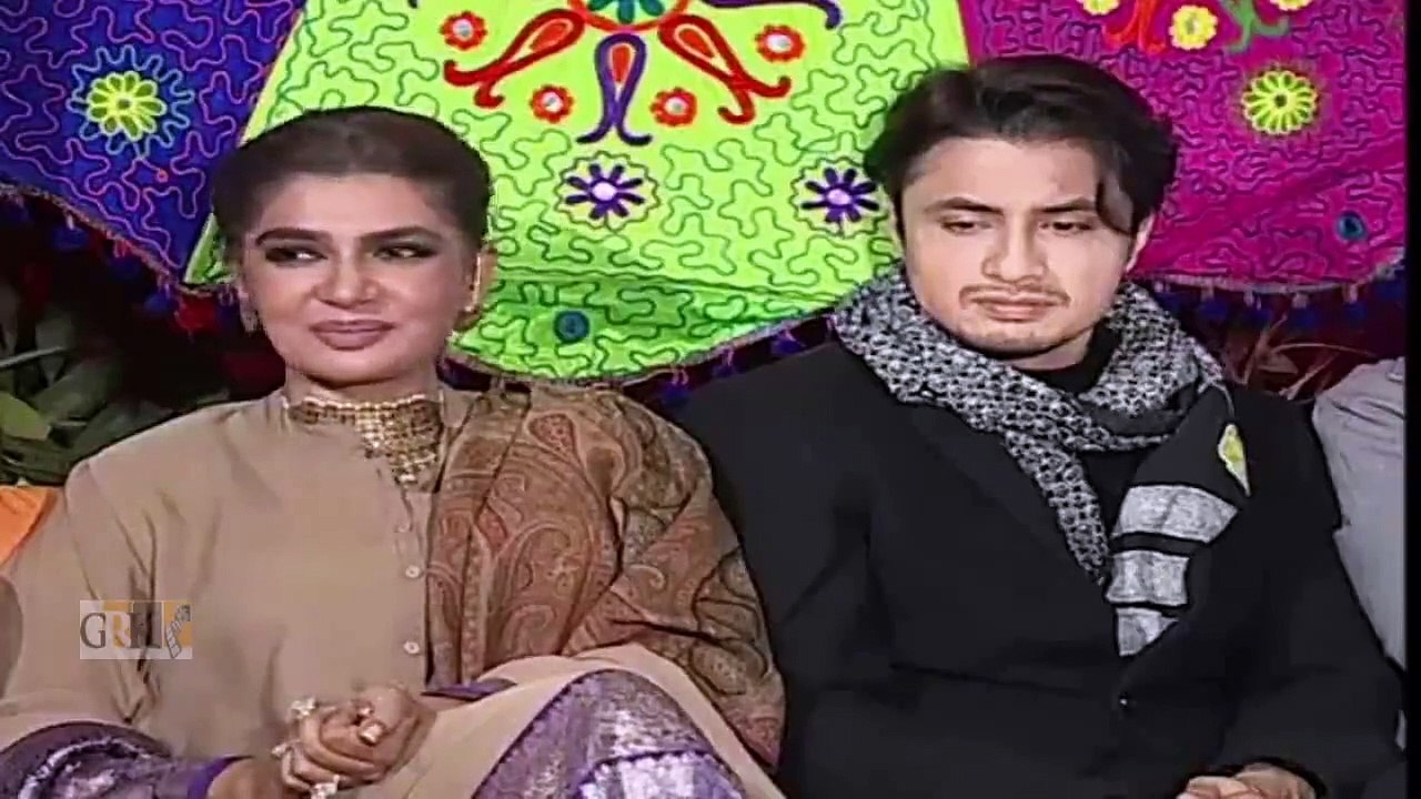 RUDAD E SITAM KEH KAR - WAHDAT RAMEEZ | LIVE