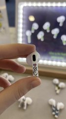 Personnalisez Vos AirPods avec Votre Logo 🎧