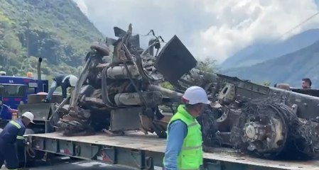 Retiran camión de túnel Quebrada Blanca