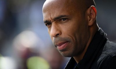 "كنت أبكي يوميا" تيري هنري يقرّ بإصابته بالاكتئاب