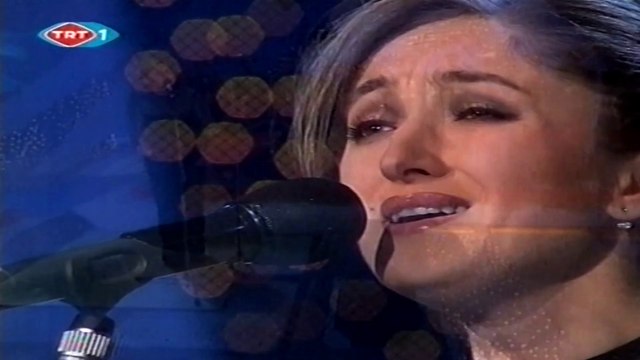 Çiğdem Yarkın / Başka söz söylemem aşktan yana ben