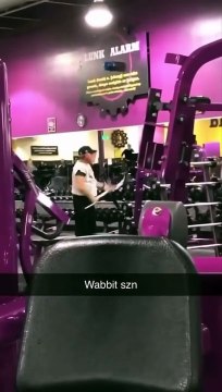 Nuevo episodio de Armandillo el Goloso en su viaje fitness . #humor #comedy #comedia #gymcomedy #Nuncatequites