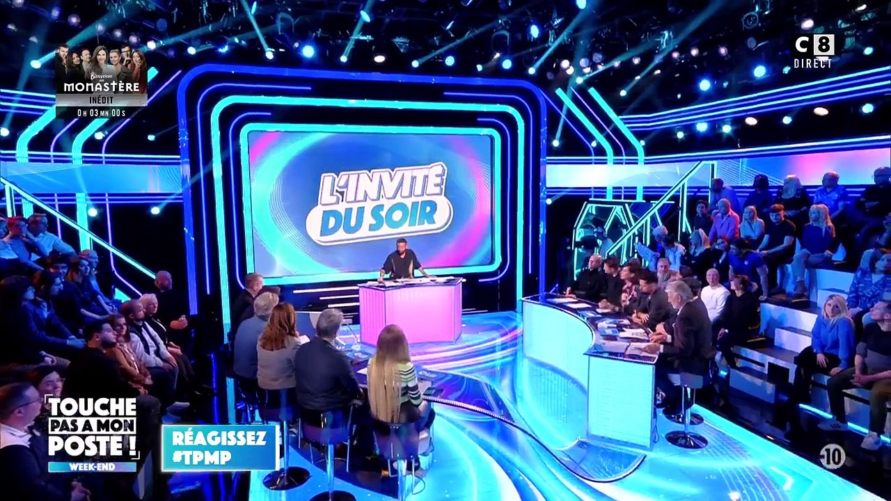 Plusieurs médias publient des SMS montrant que les enfants d'Alain Delon aurait remplacé sa chimiothérapie pour soigner son cancer par... des jus de fruits : ""Elle Mc Pherson s'est soignée au Texas comme ça"