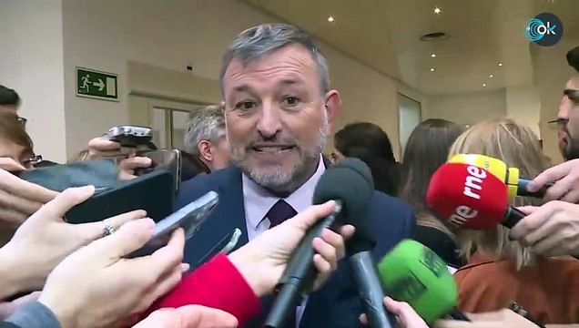 El PSOE y sus socios rechazan el rapapolvo jurídico del informe de los letrados a la ley de amnistía