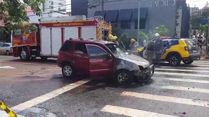 Motor de Ecosport pega fogo no Centro