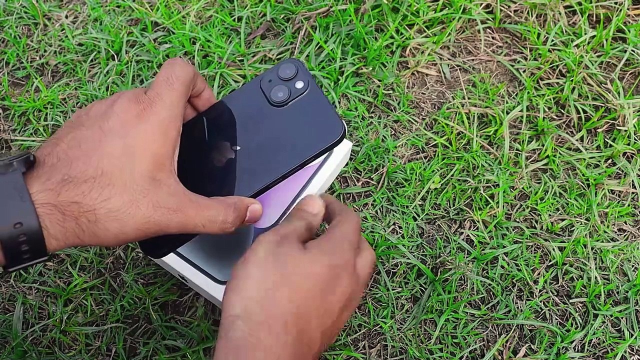 iPhone 14 Plus Unboxing