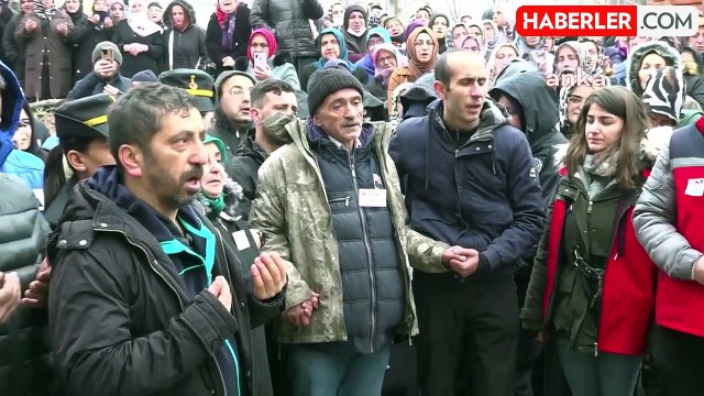 Pençe-Kilit Harekatı'nda şehit düşen Piyade Uzman Çavuş Samet Aslan son yolculuğuna uğurlandı