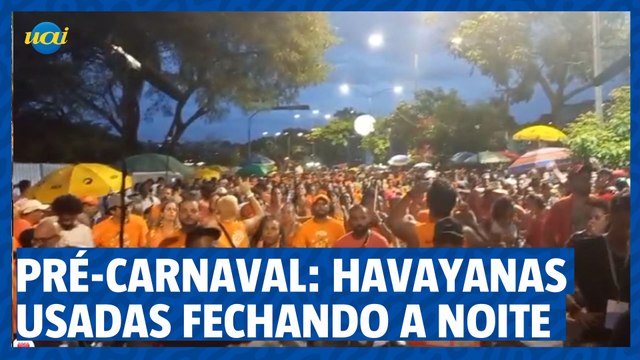 Encerrando em ritmo de ‘folia’: Havayanas Usadas fecham a primeira noite de ensaio geral do carnaval em BH