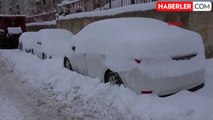 Hakkari'de Yoğun Kar Yağışı: 86 Köy ve 177 Mezra Ulaşıma Kapandı