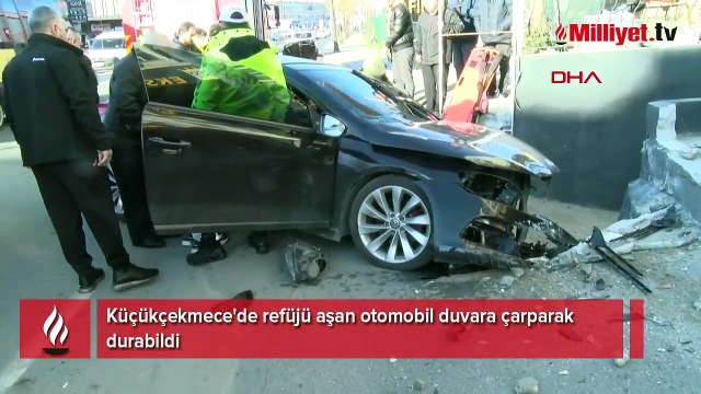 Küçükçekmece'de refüjü aşan otomobil duvara çarparak durabildi