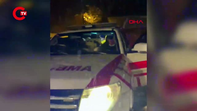 EKİPLER KARDAN KAPANAN YOLU AÇTI, 3 HASTAYA ULAŞILDI