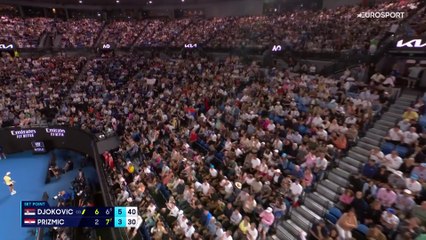 Djokovic tangue mais ne coule pas face à Prizmic : la fin du 3e set en vidéo