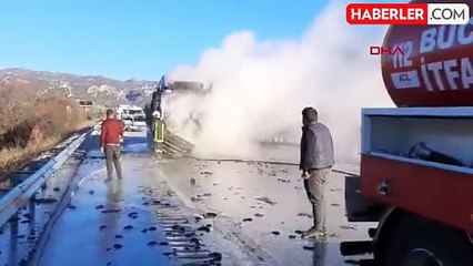 Burdur'da seyir halindeki tır yangında kullanılmaz hale geldi