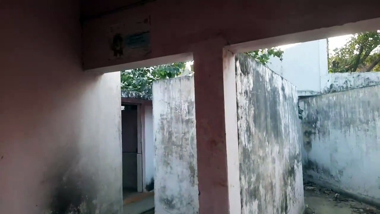 पांच साल में एक पब्लिक टॉयलेट पर 40 लाख रुपए खर...