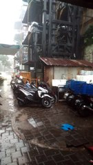 Hujan lagi , lagi dan lagi