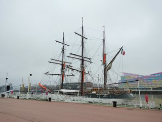 Montez à bord du voilier "Le Français" amarré à Rouen
