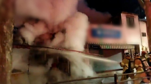 서울 종로 싱크대 공장에서 불...인명 피해 없어 / YTN