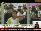 Caracas | Ciudadanos felicitan y reconocen el esfuerzo de los maestros venezolanos