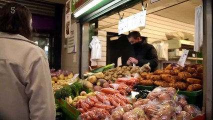 Rich House, Poor House S07E06 – Heartwarming Transformations & Surprising Twists