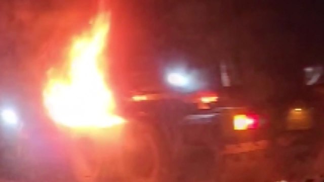 평택화성고속도로 차량 주행 중 화재...인명 피해 없어 / YTN