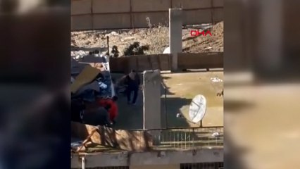 Sevdiği kızı alamayan 16 yaşındaki çocuk sokakta çatışma çıkarttı