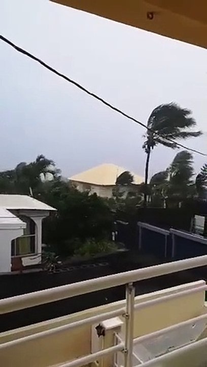 La Réunion : l'œil du cyclone Belal arrivé sur l'île @christianchabrier #lareunion #belal #cyclone