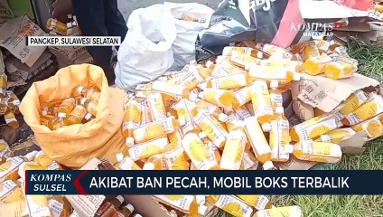 Akibat Ban Pecah, Mobil Boks Terbalik